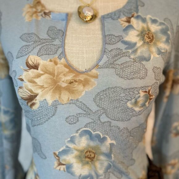 Vintage CLIO Floral Top Medium - Picture 2 of 5